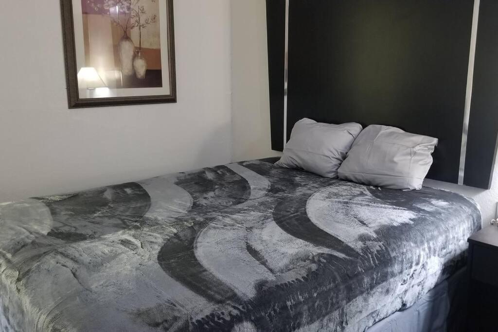 סטילווטר Hotel 2 Queen Beds Hotel Room 131 Wi-Fi מראה חיצוני תמונה